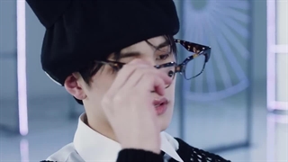 موزیک ویدیو tic toc از گروه 8TURN با زیرنویس فارسی