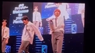 وقتی هنوز کوشولوعه و بلد نیست هات باشه*-*