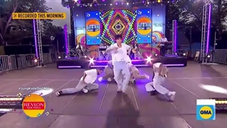 اجرای اهنگ Seven از جونگکوک در NYC