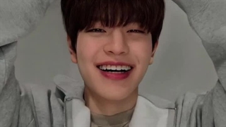 هوش مصنوعی----->آهنگ Love Story با صدای Seungmin (Stray Kids)