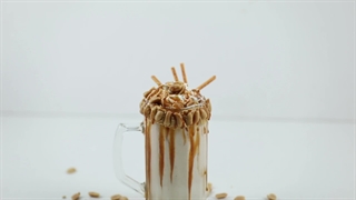 ویدئو طرز تهیه شیک بادام زمینی