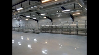 نوار نقاله خط مونتاژ لوازم و قطعات الکترونیکی