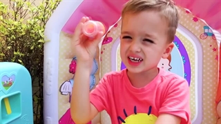 Vlad and Nikita playing in cafe