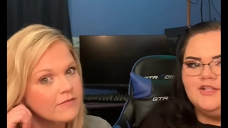 این دختره با مادرش دارن به یه چیزی ری اکت میکنن که برای هفت نسل بعدی ما هم قفله