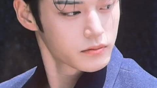 ویژوال کیم‌جیوونگ شوخی بردار نیست :)