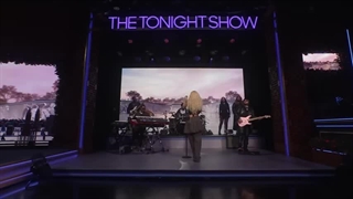 اجرای رزی در برنامه جیمی فالون