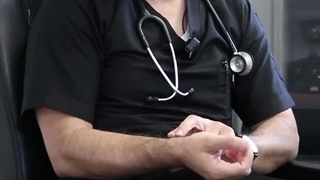 ماساژ قلبی سینه: تکنیکی حیاتی برای نجات جان بیمار در شرایط اورژانسی