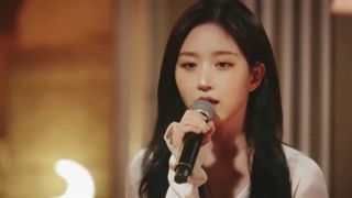 کاور هه‌وون از آهنگ Please please please از سابرینا کارپنتر کپشن