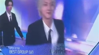 اولی رو بردن هورااا  best group award ...لایو کپی رایت خورد....