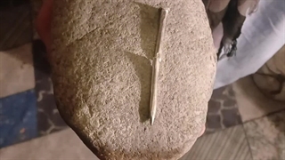 سنگ میخ ذوب کن تقلبی