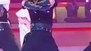 فنکم جی انهایپن اجرای Bad Desire (With or Without You).... لینک کپشن